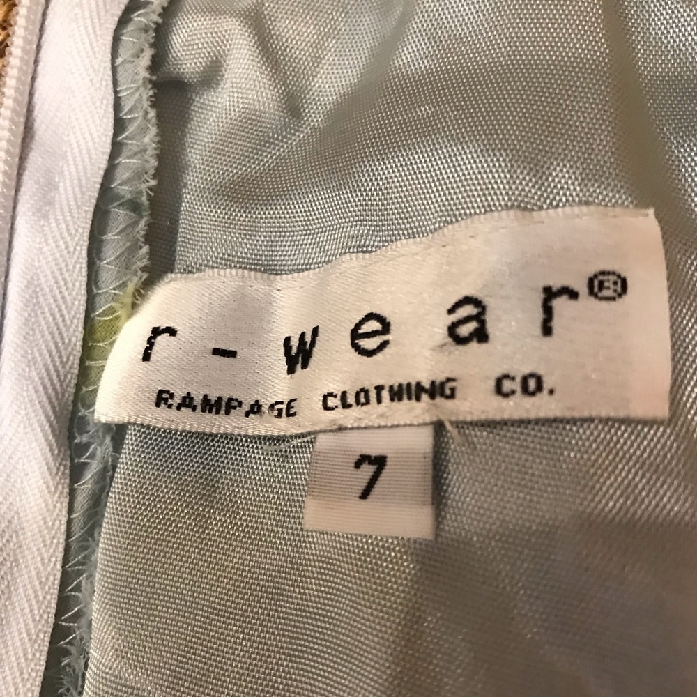 R-Wear Dress - Picture 5 of 5